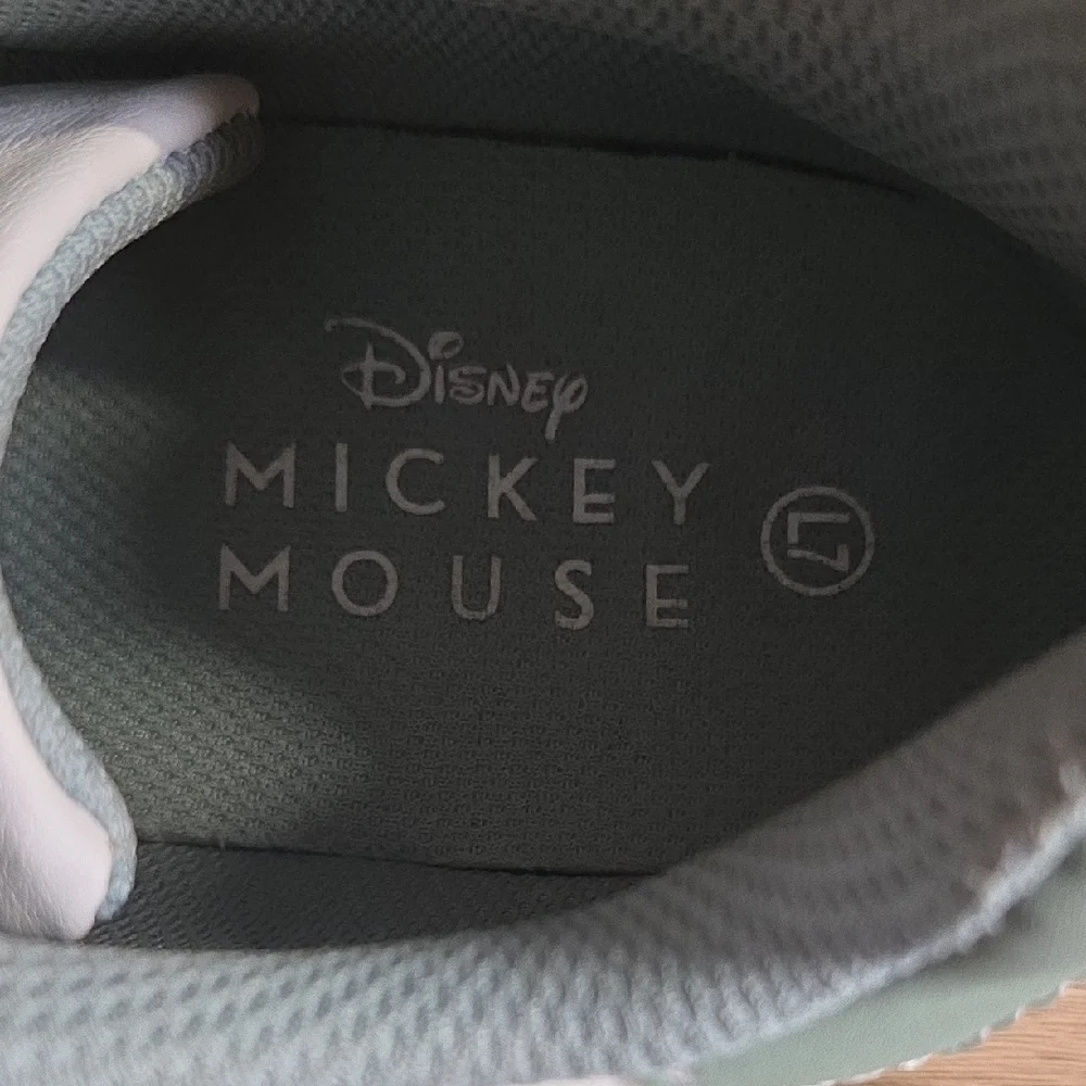 Disney White MINNIE & MICKEY Sneakers (Fits 7.5-8) - Picture 2 of 14